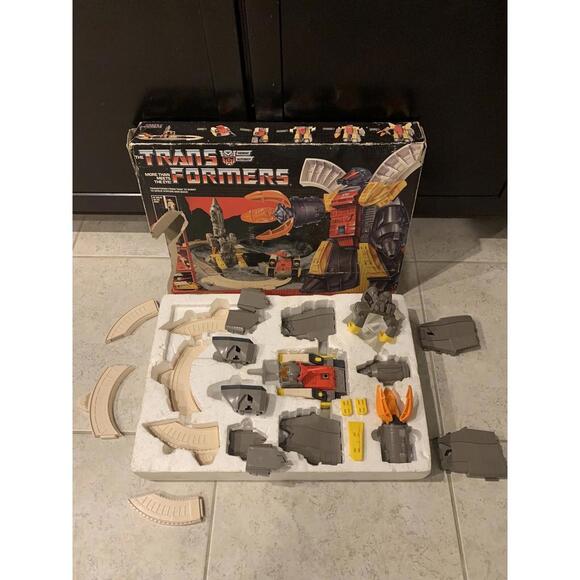 Vintage Hasbro Transformers G1 Omega Supreme Incomplete Original Box Autobot